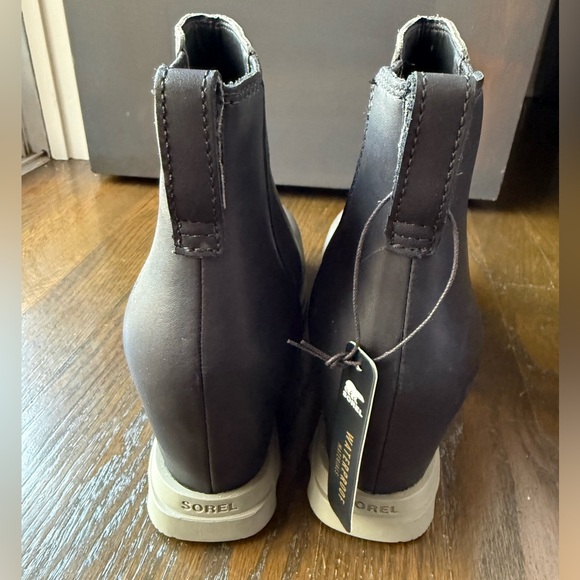 NWT Sorel Women's Joan of Arctic Wedge III Chelsea Bootie Dark Moss Sage Size 11 - Picture 6 of 9